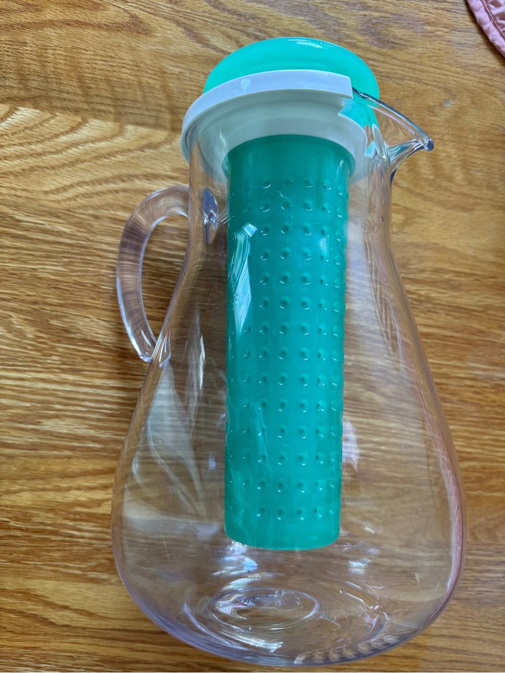 Plastic Infuser Pitcher with Teal Infuser Core